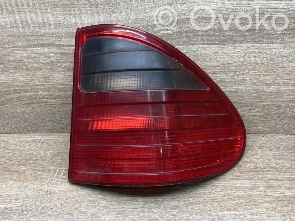 Mercedes-Benz E W210 Luci posteriori