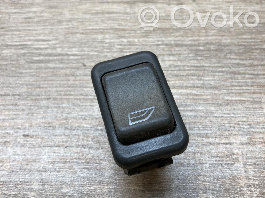 Volvo S40, V40 Interruttore di controllo dell’alzacristalli elettrico 