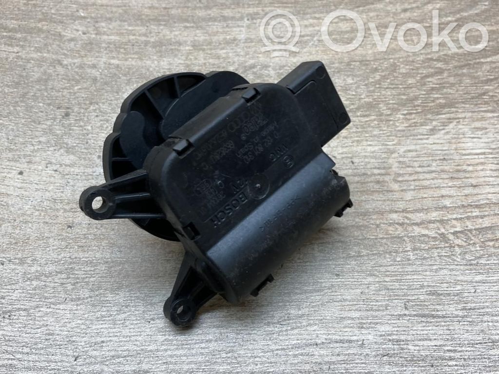 Audi A4 S4 B6 8E 8H Motor/actuator clapetă aer 