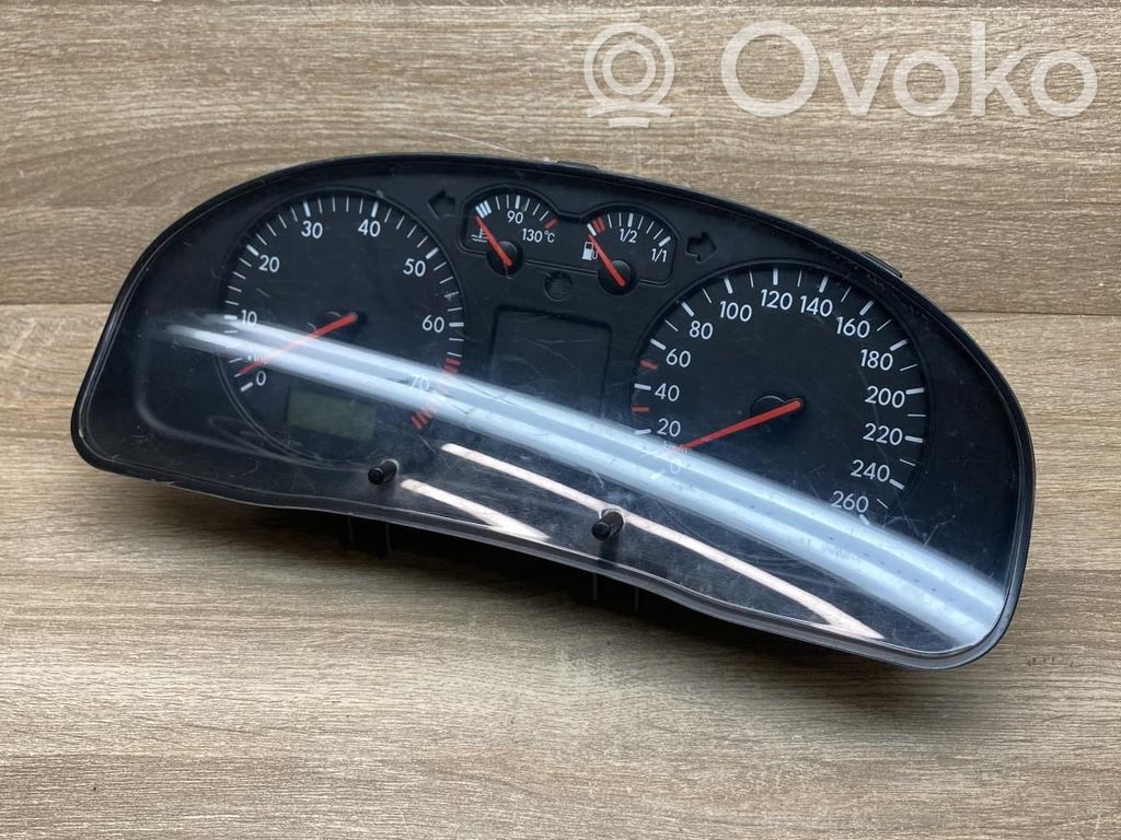 Volkswagen PASSAT B5 Tachimetro (quadro strumenti)