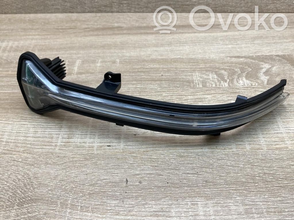 BMW 5 G30 G31 G38 Semnalizator față 
