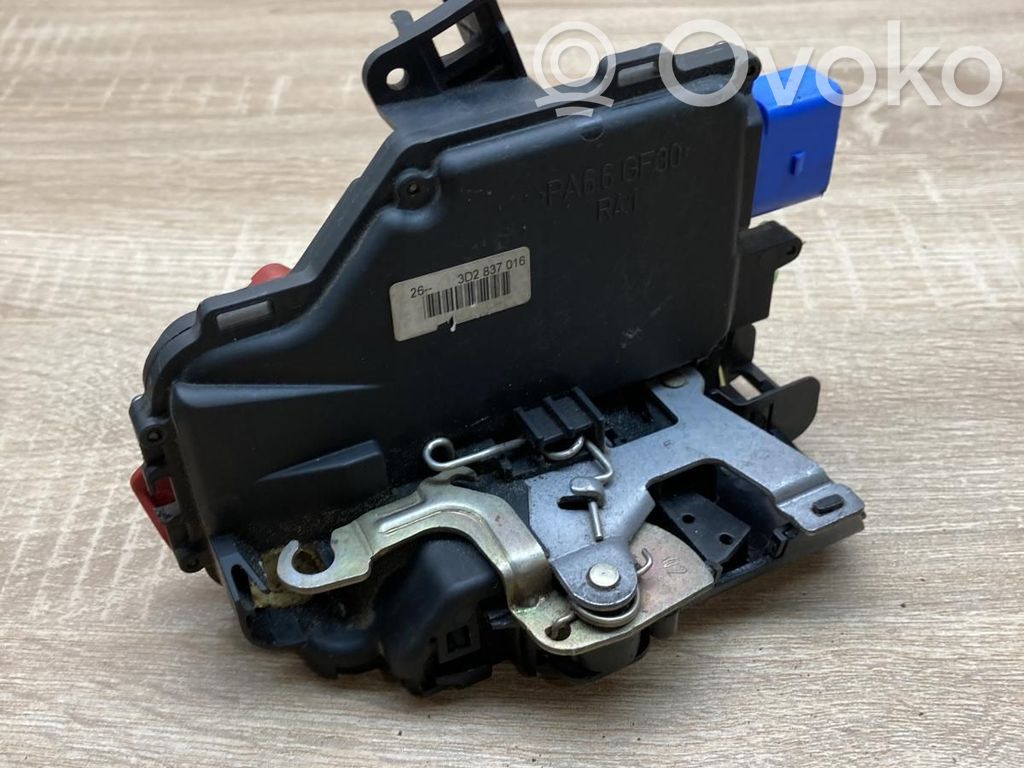 Volkswagen Golf Plus Zamek drzwi przednich 