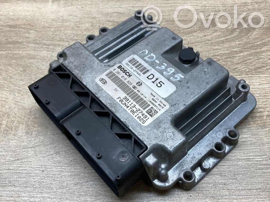 KIA Carens II Unidad de control/módulo ECU del motor 