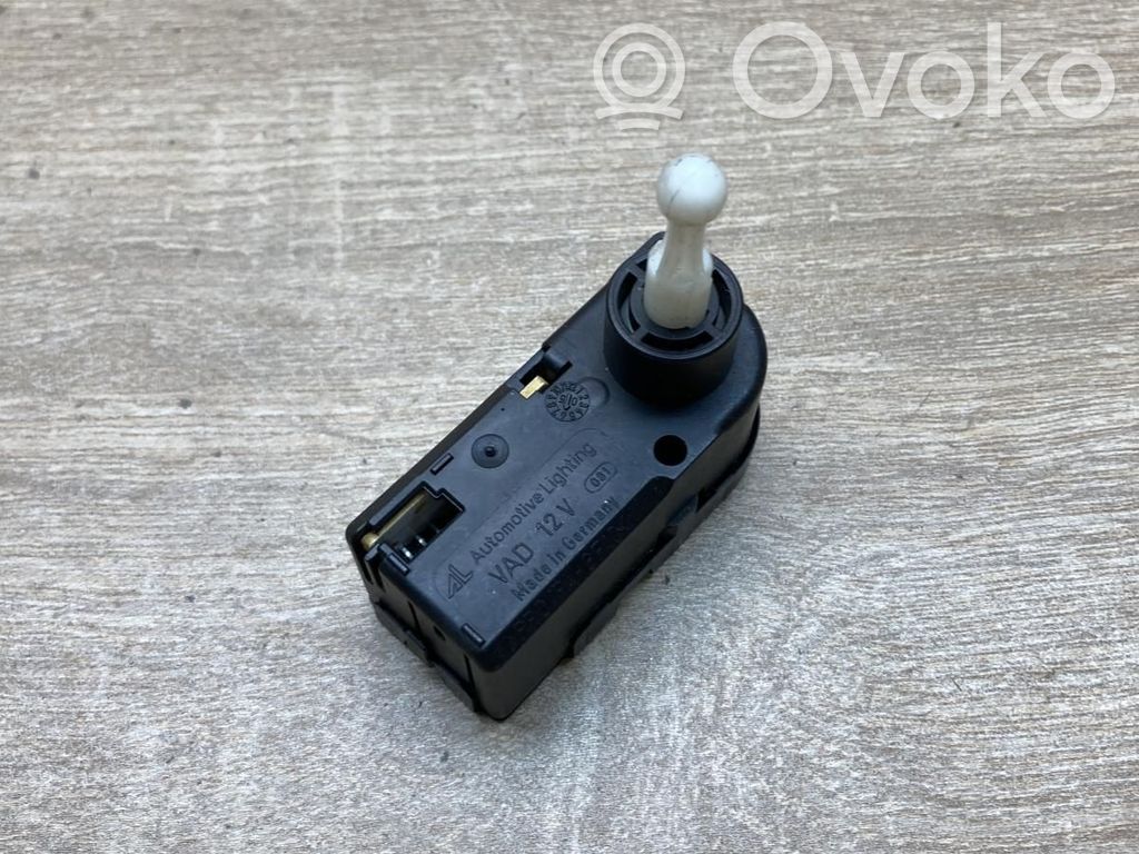 Ford Mondeo MK II Headlight level adjustment motor 