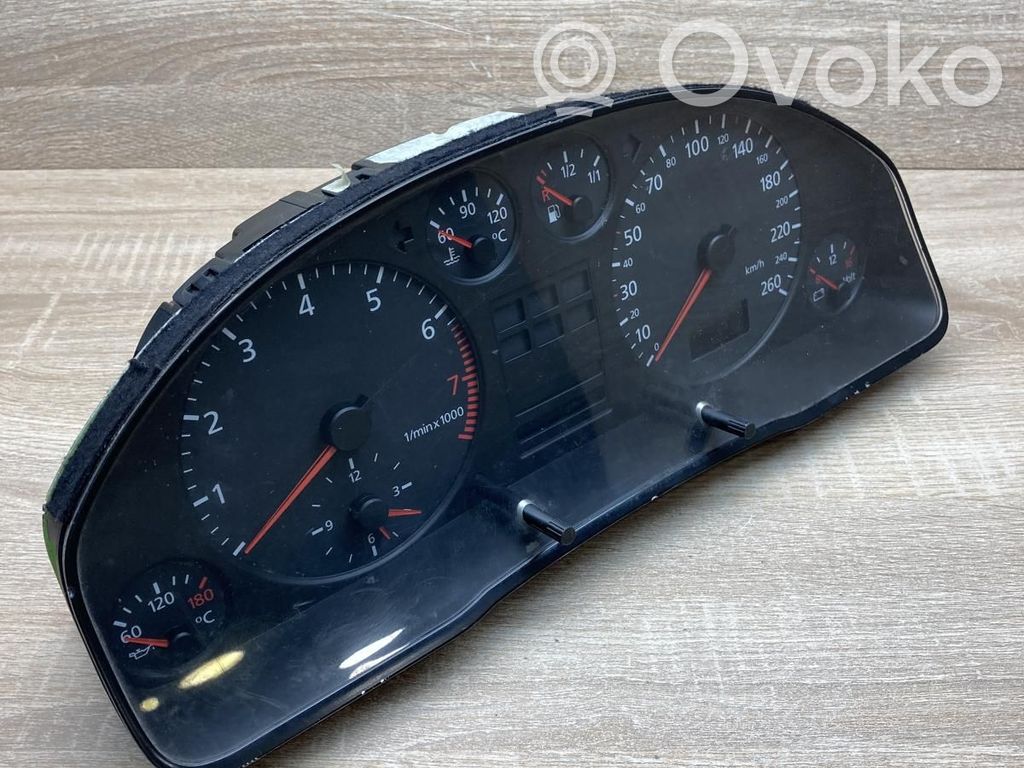 Audi A6 S6 C5 4B Tachimetro (quadro strumenti)