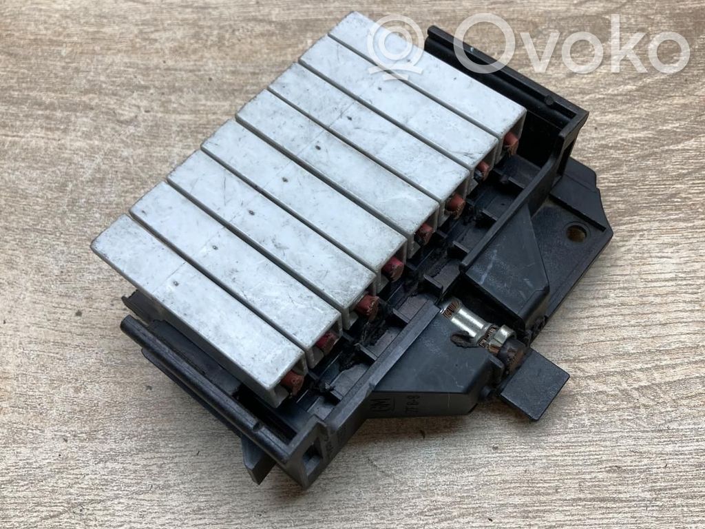Opel Meriva A Fuse module 