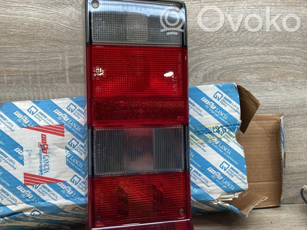 Lancia Y10 Lampa tylna 