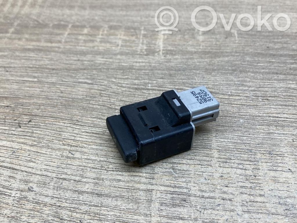 Volkswagen Fox Interruptor del elevalunas eléctrico 