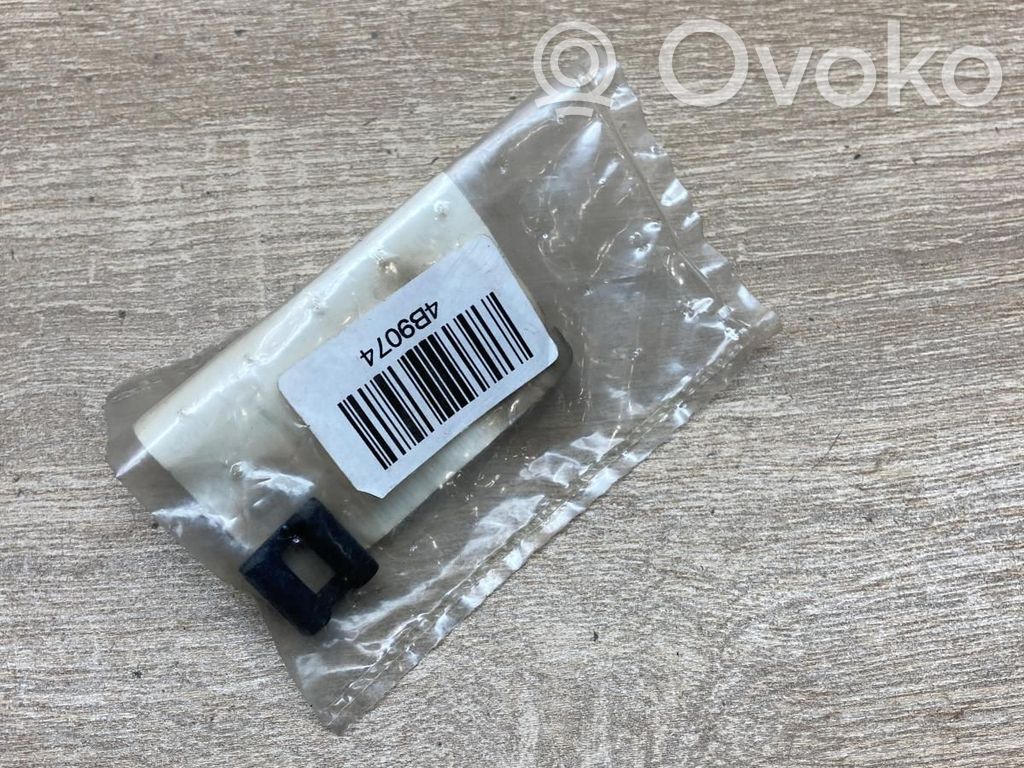 Opel Corsa D Uszczelka szyby drzwi przednich 