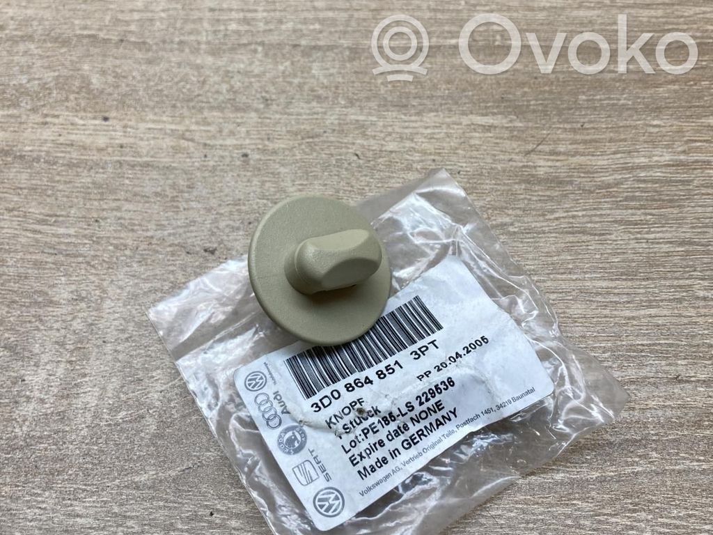 Volkswagen Golf V Morsetto di fissaggio a clip per tappetini