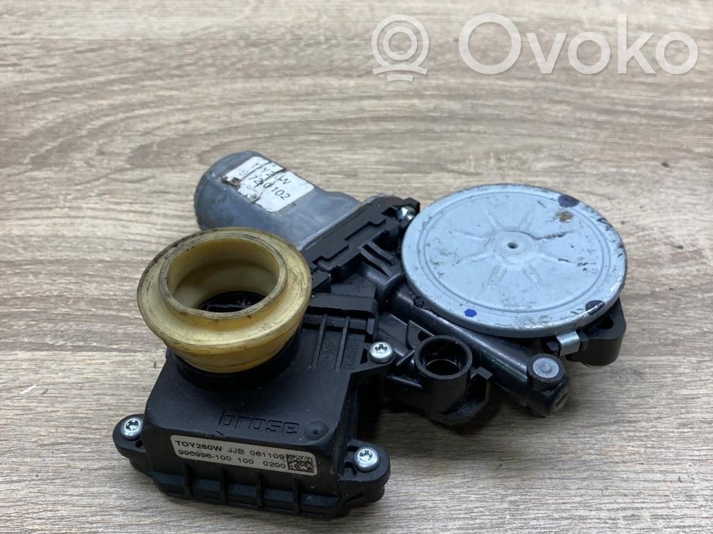 Toyota Corolla Verso AR10 Motorino alzacristalli della portiera anteriore