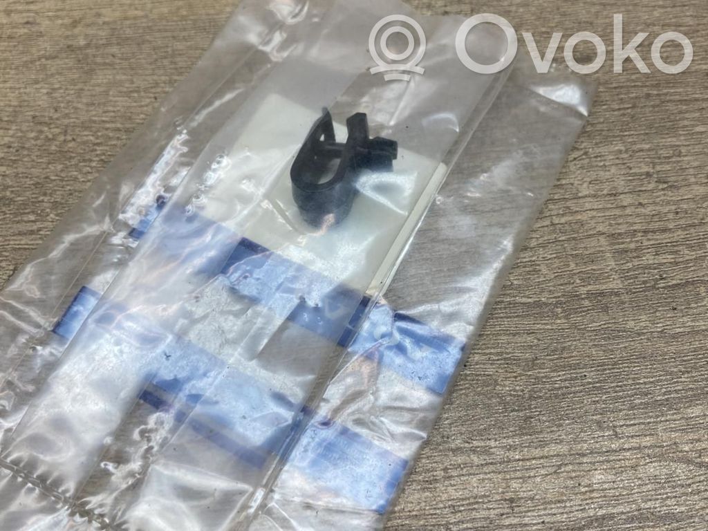 Volvo V70 Autres pièces compartiment moteur