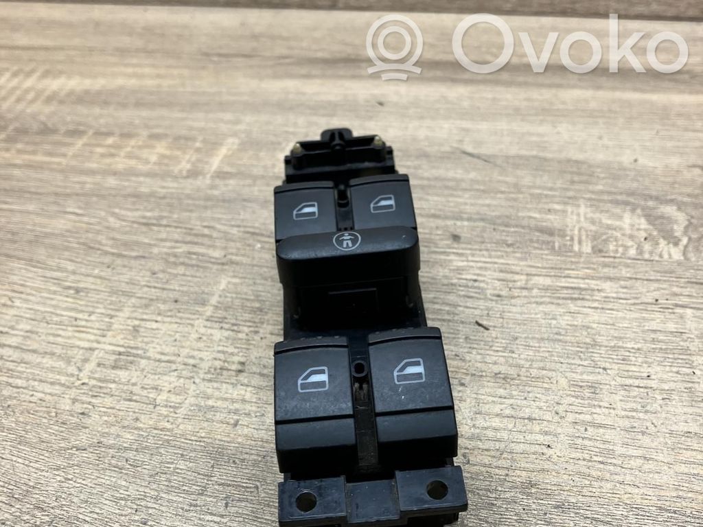 Comutator comandă geamuri electrice   1J4959857B,03755030