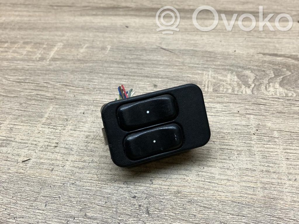 Opel Meriva A Interruttore di controllo dell’alzacristalli elettrico 
