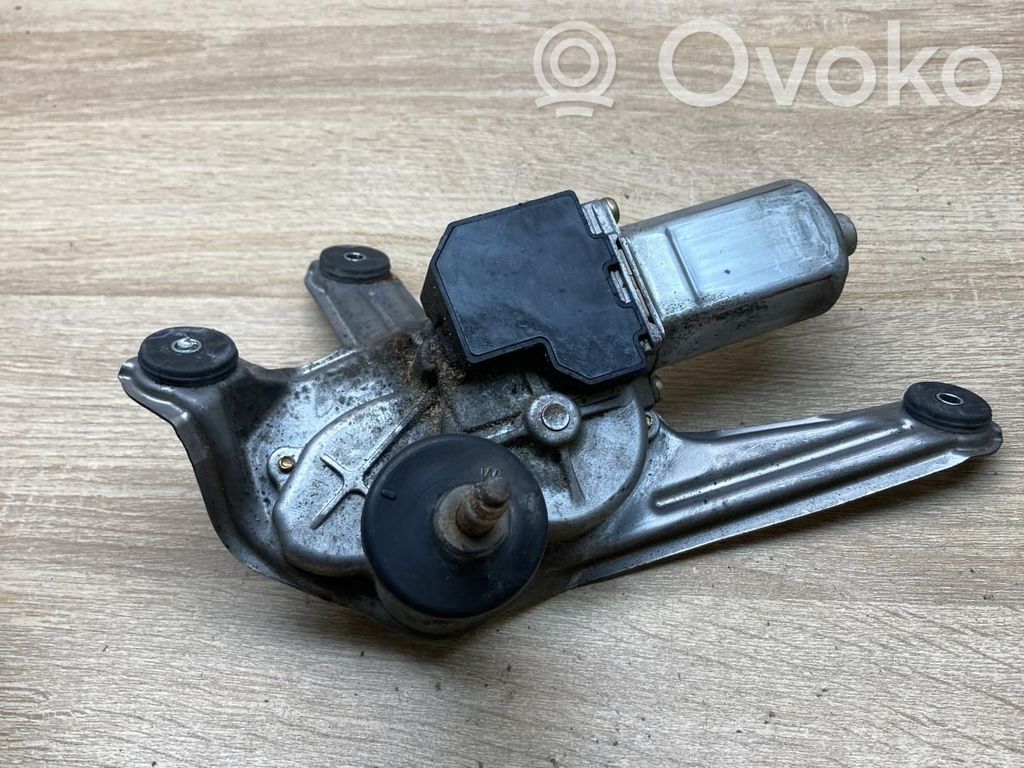 Toyota Avensis T250 Silniczek wycieraczki szyby tylnej 