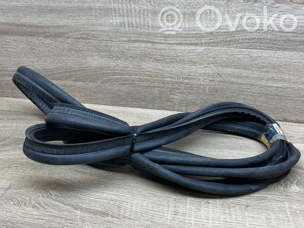 Mercedes-Benz C W202 Gummidichtung Heckklappe (Karosserie) 