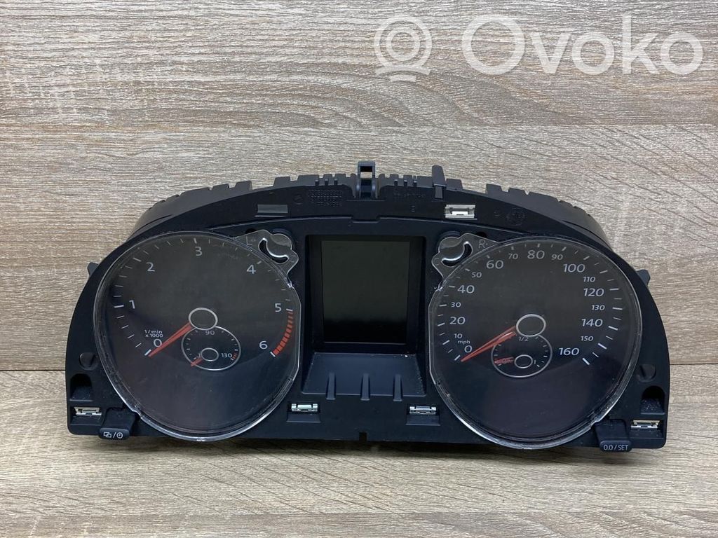 Volkswagen PASSAT B7 Compteur de vitesse tableau de bord 