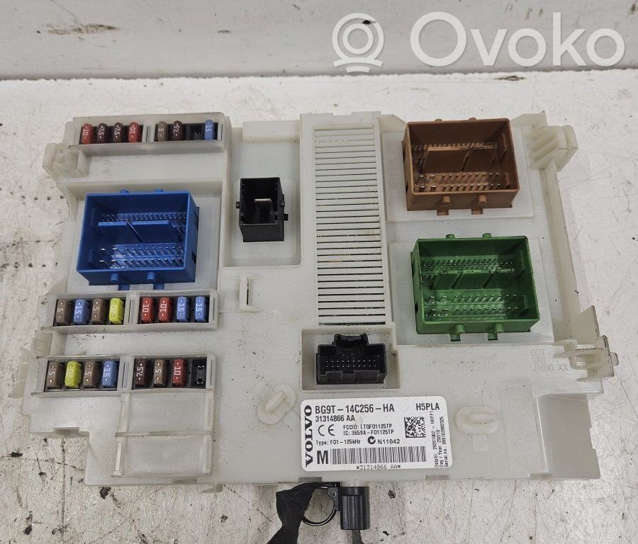 Volvo V70 Juego de caja de fusibles 