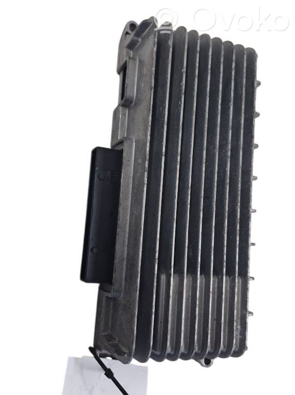 Vahvistin   4F0910223