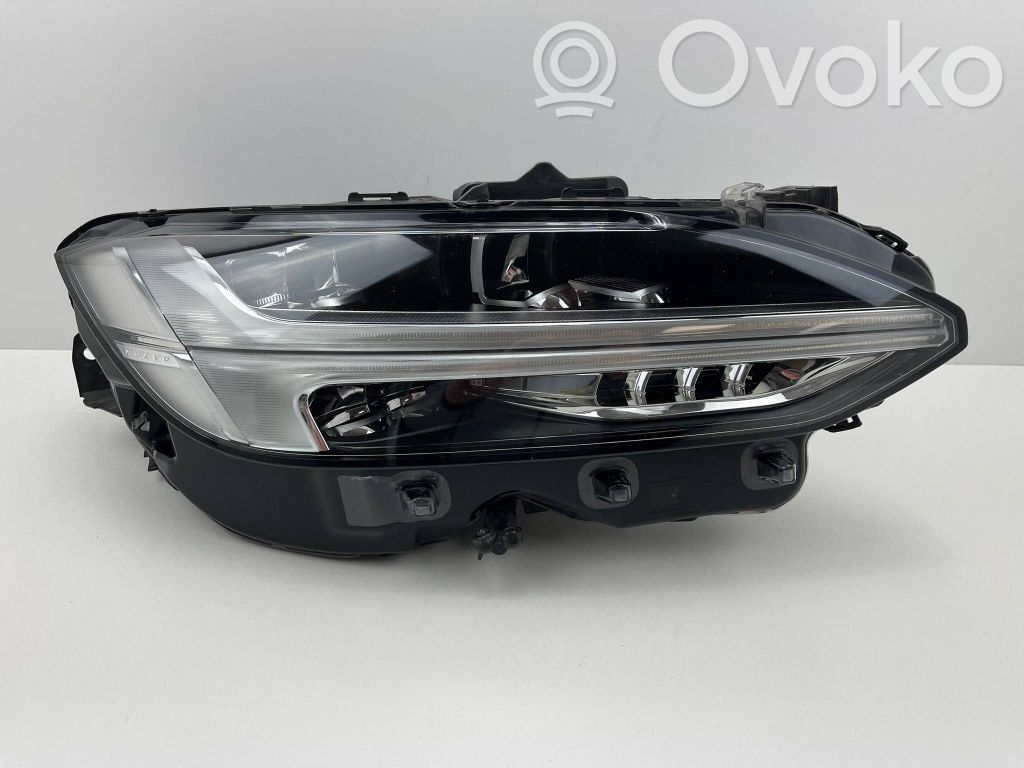 Volvo S90, V90 Scheinwerfer 