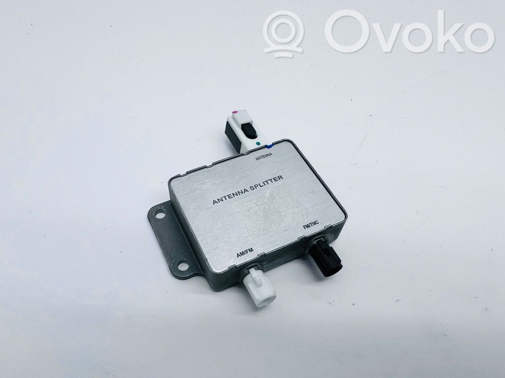 Mercedes-Benz C W204 Amplificatore antenna 