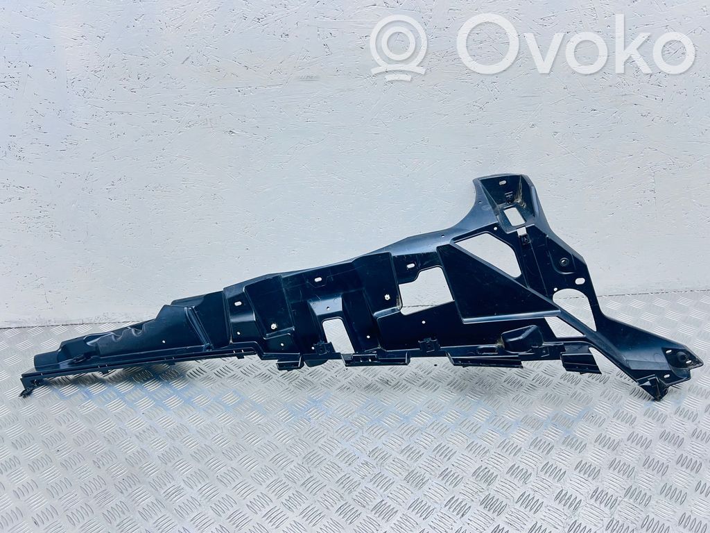 BMW i8 Laikiklis sparno 