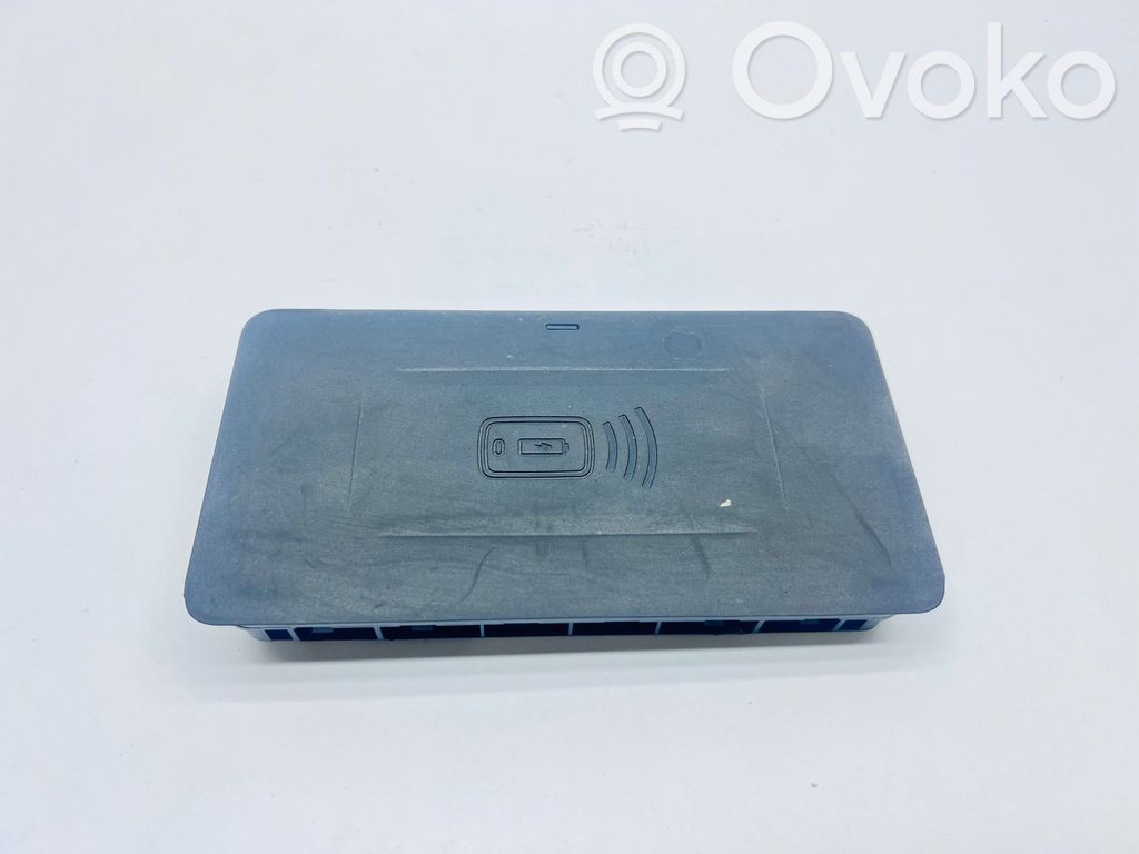 BMW 3 G20 G21 Wireless charging module 