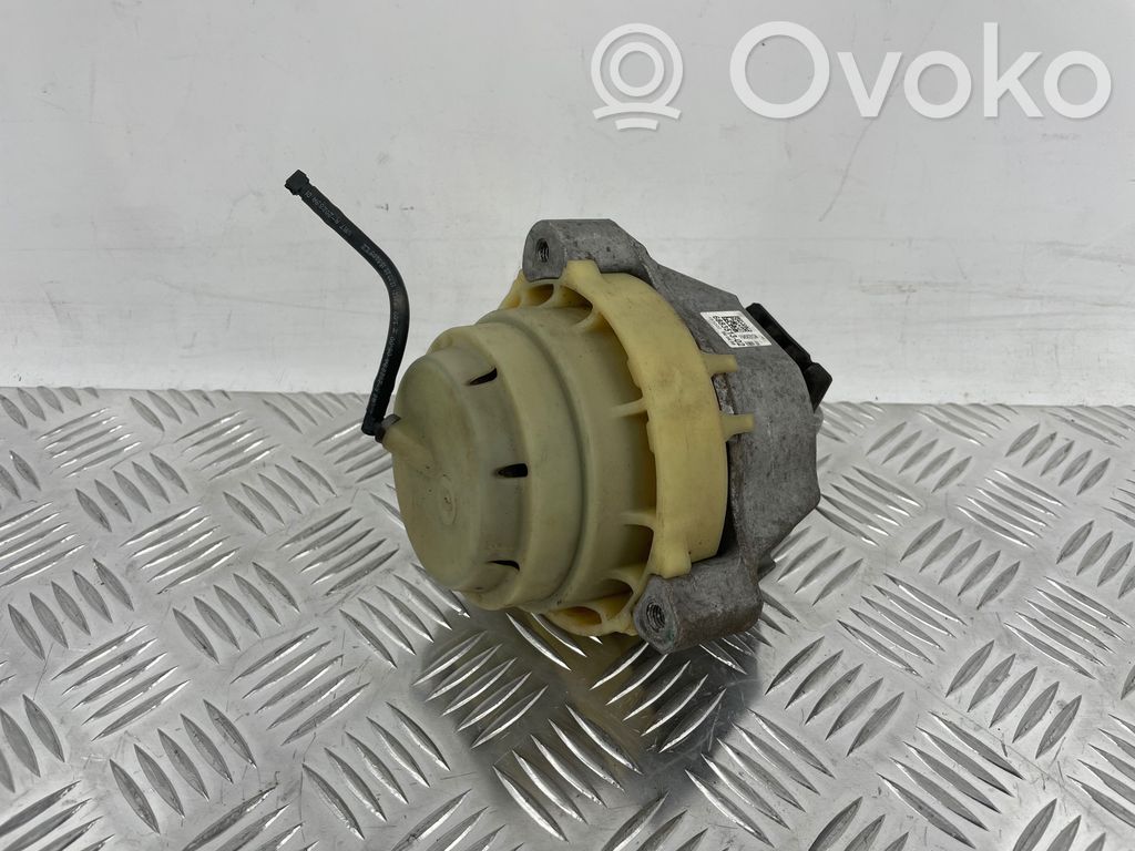 BMW 5 G30 G31 G38 Wspornik / Mocowanie silnika 