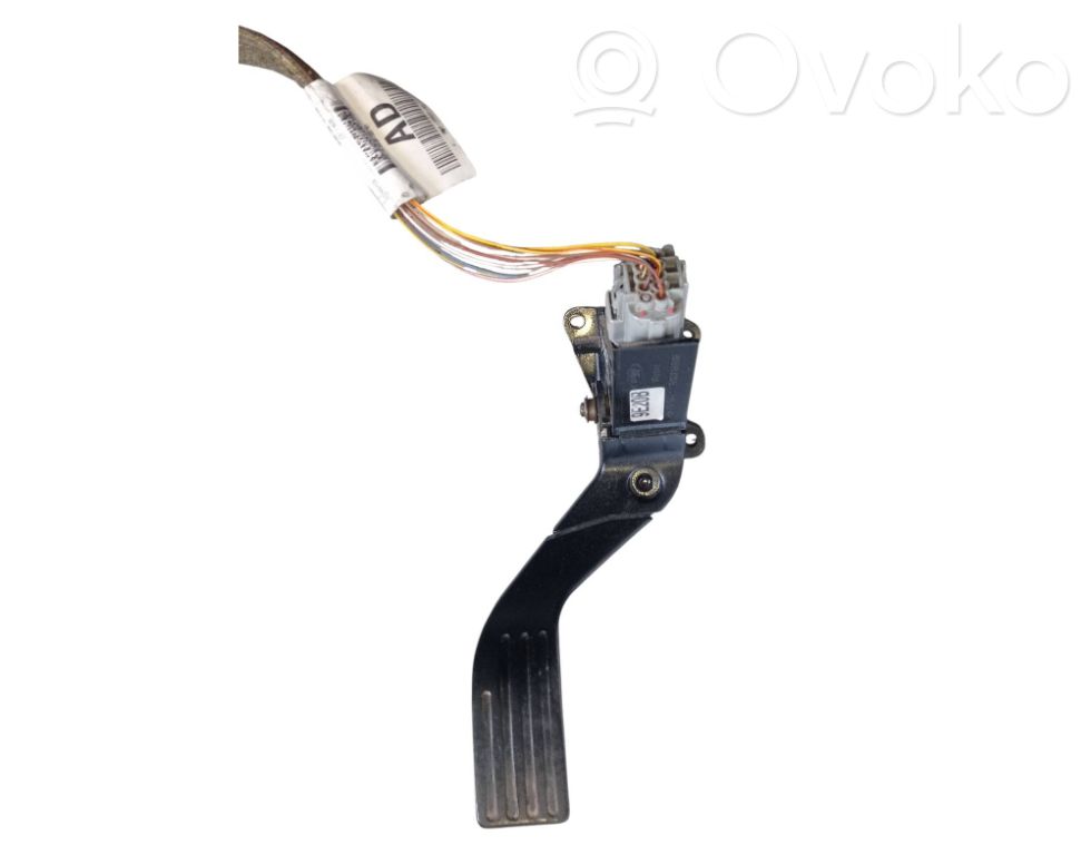 Accelerator throttle pedal   9E20B,98AB9F836AE