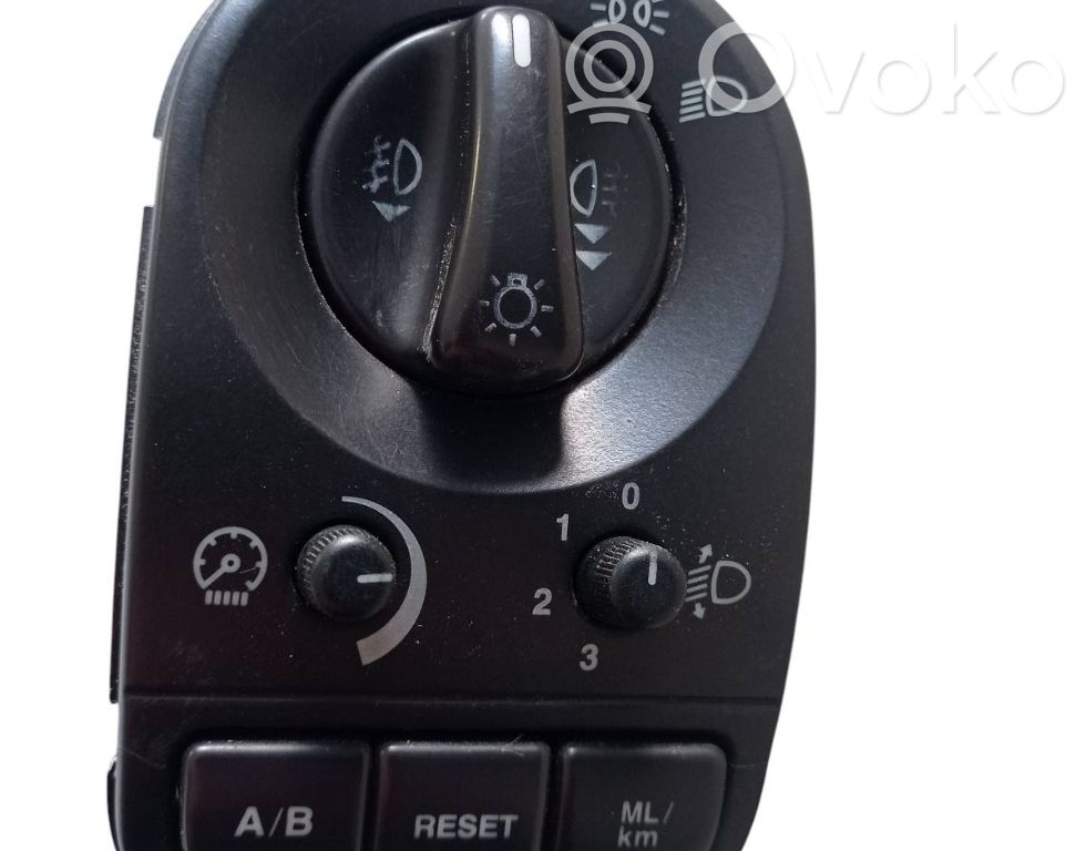 Jaguar X-Type Light switch 
