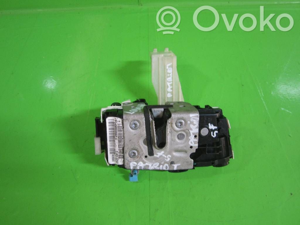 Jeep Patriot Front door lock 