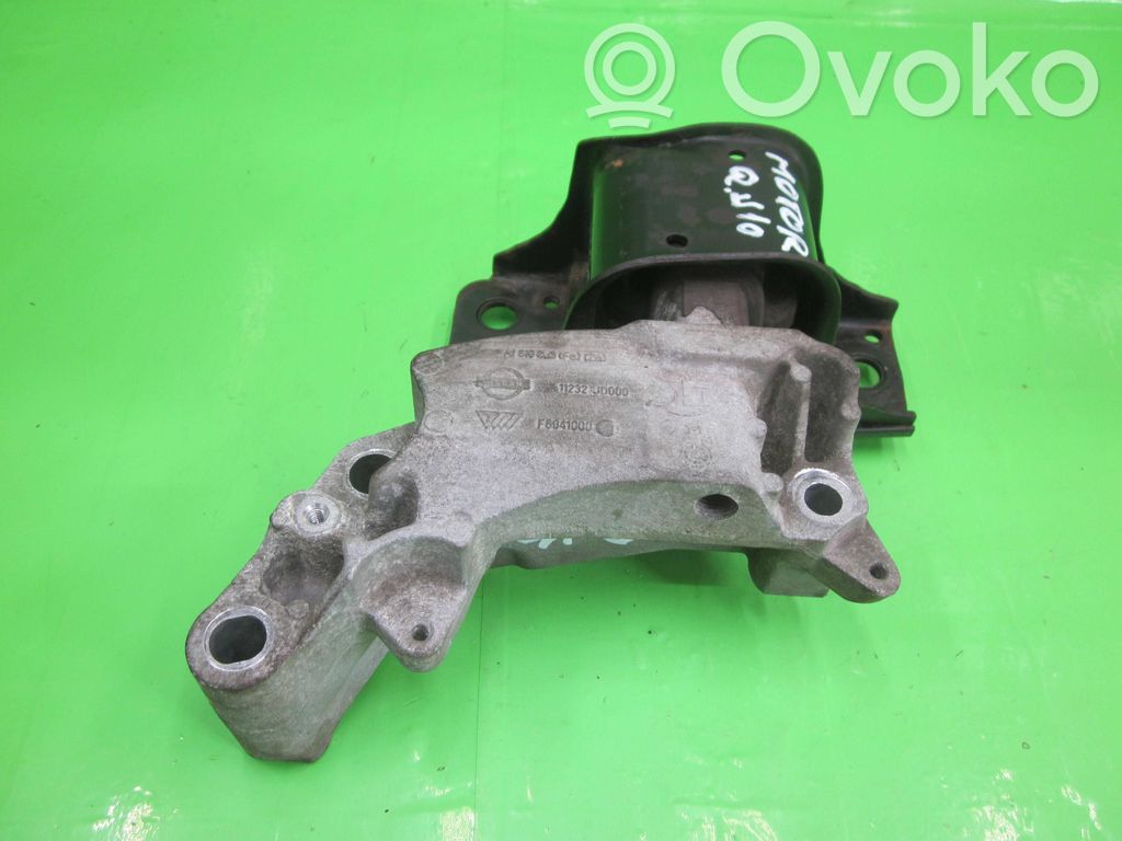 Nissan Qashqai Engine mount bracket 