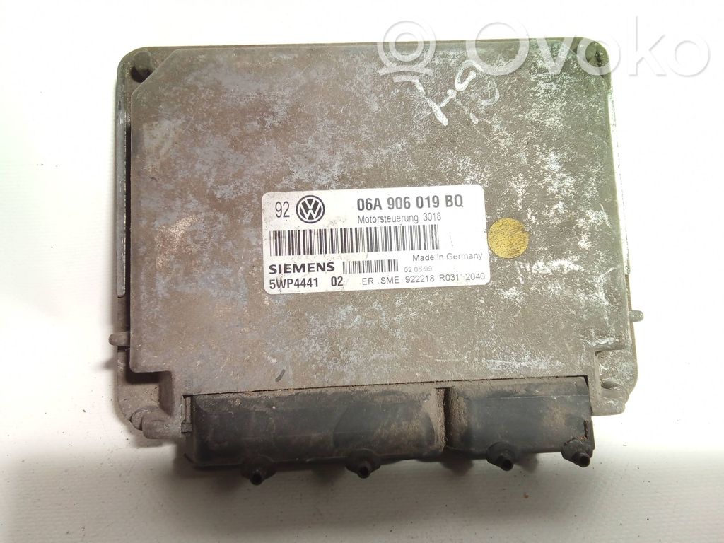 Engine control unit/module   06A906019BQ,5WP4441