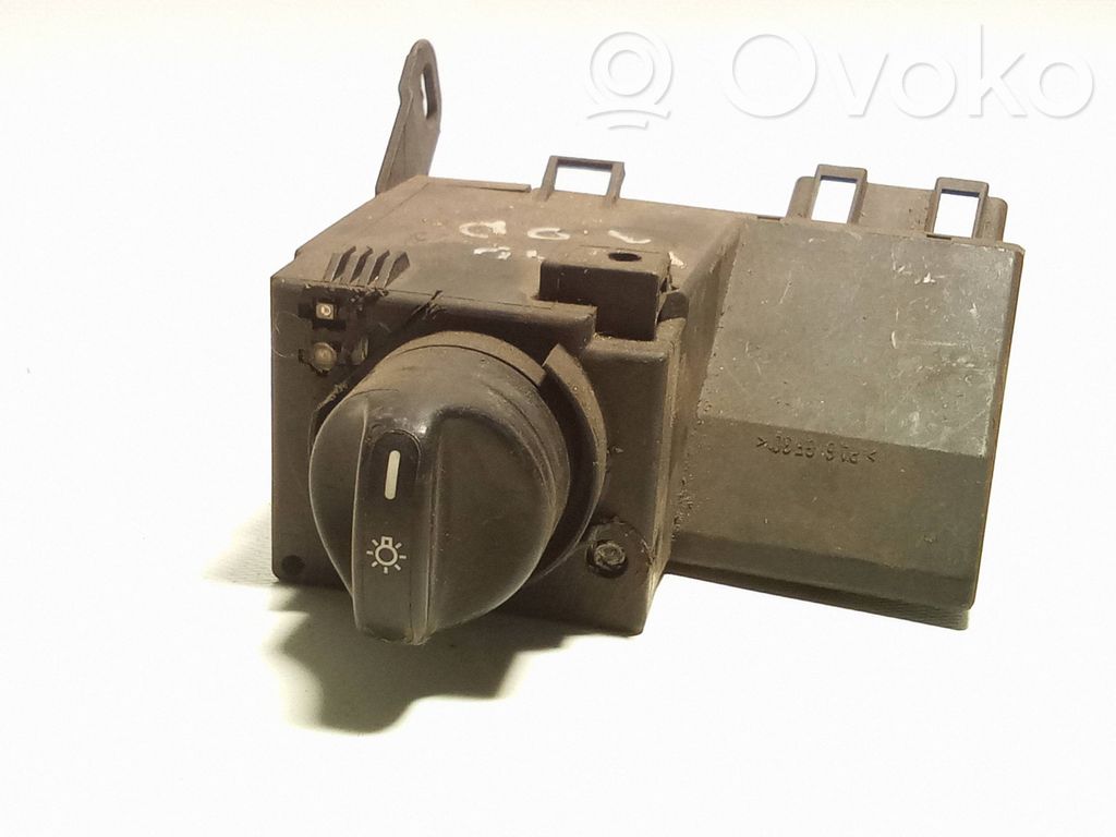 Mercedes-Benz E W210 Interruptor de luz 