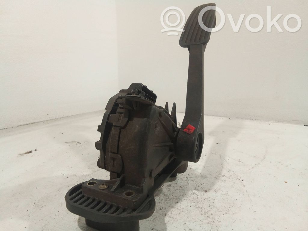 Volvo S80 Akceleratoriaus pedalas 