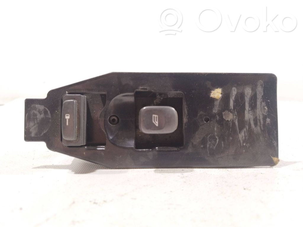 Electric window control switch   8682950,2043104201