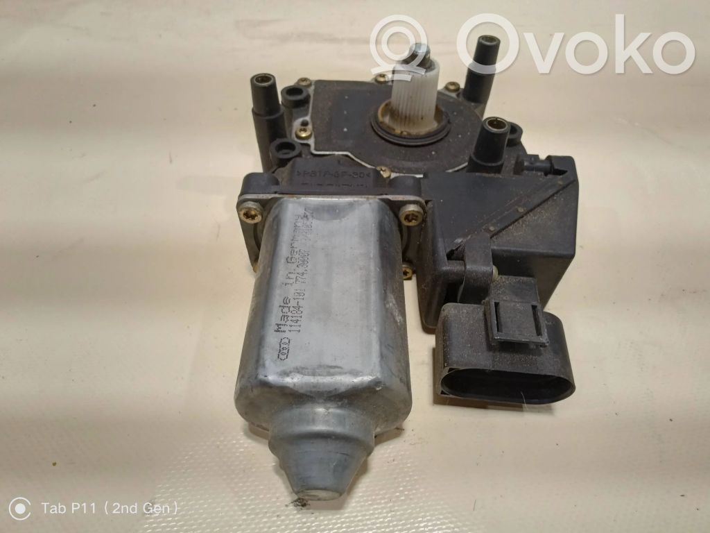 Audi A4 S4 B5 8D Motor del regulador de la ventanilla de la puerta delantera 
