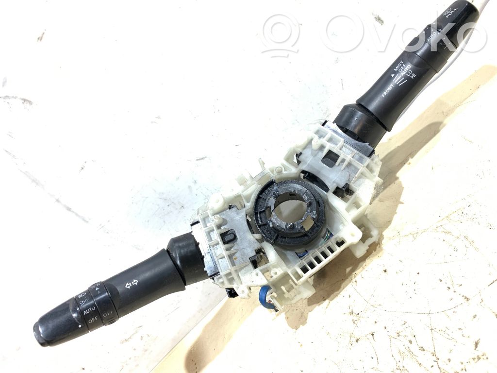 Mitsubishi Lancer VIII Palanca de intermitentes 