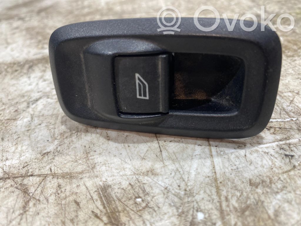 Electric window control switch   5162374