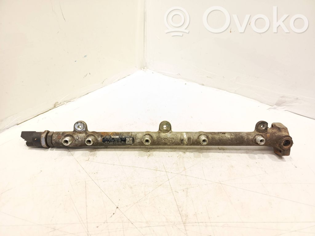 Mercedes-Benz Vaneo W414 Listwa wtryskowa 