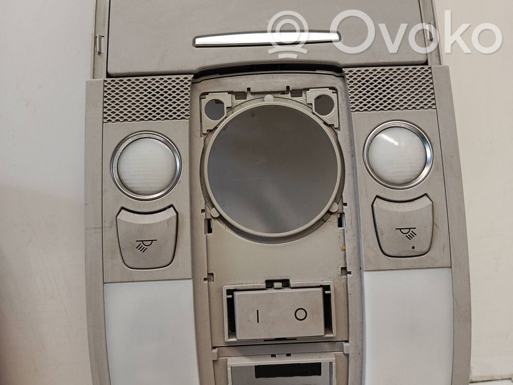 Audi A6 S6 C6 4F Luz del asiento delantero 