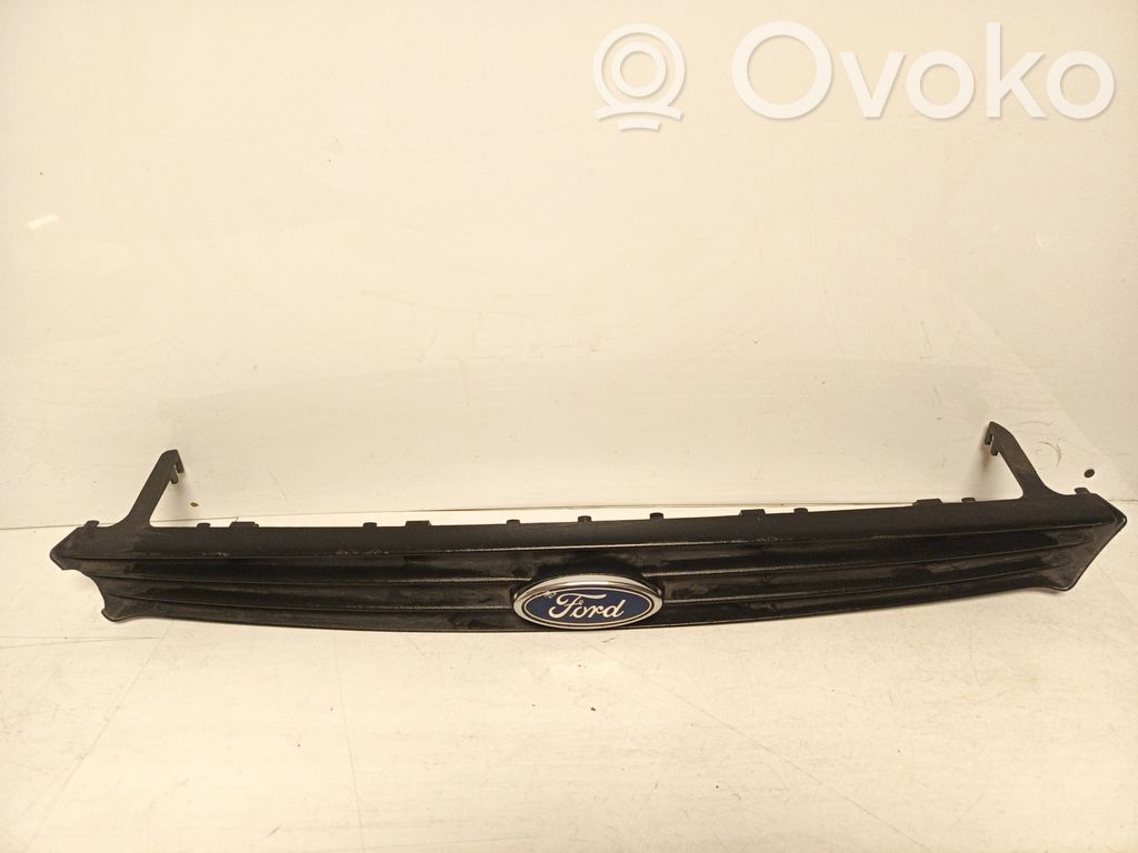 Front grill   98AB8200AL,A31042