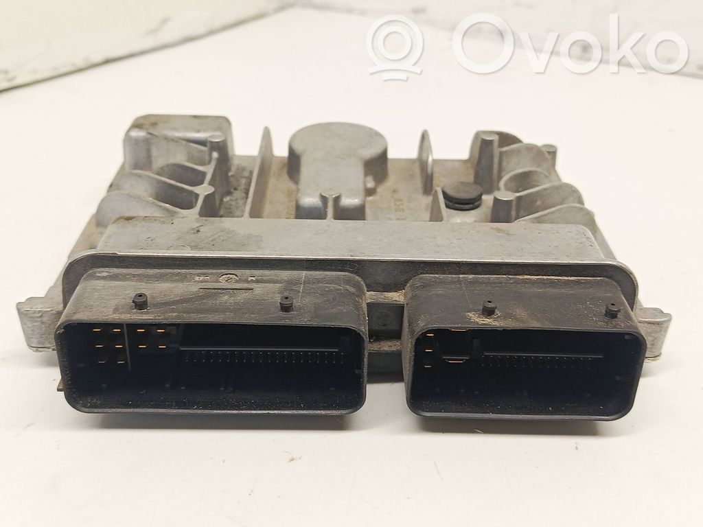 Opel Meriva B Engine control unit/module 