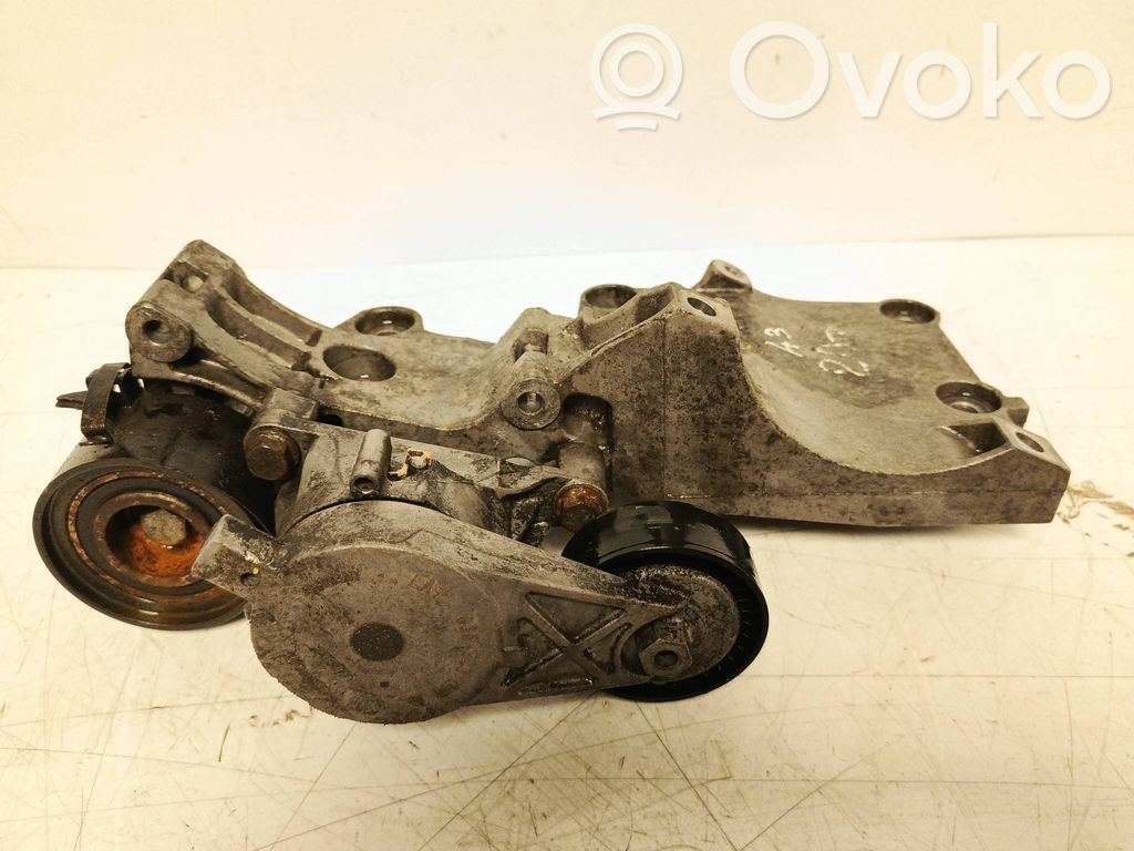 Audi A3 S3 8P Supporto del generatore/alternatore 