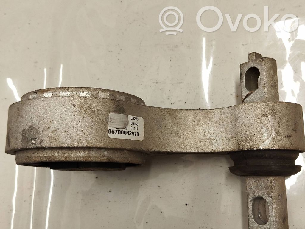 Engine mount bracket   06700042970