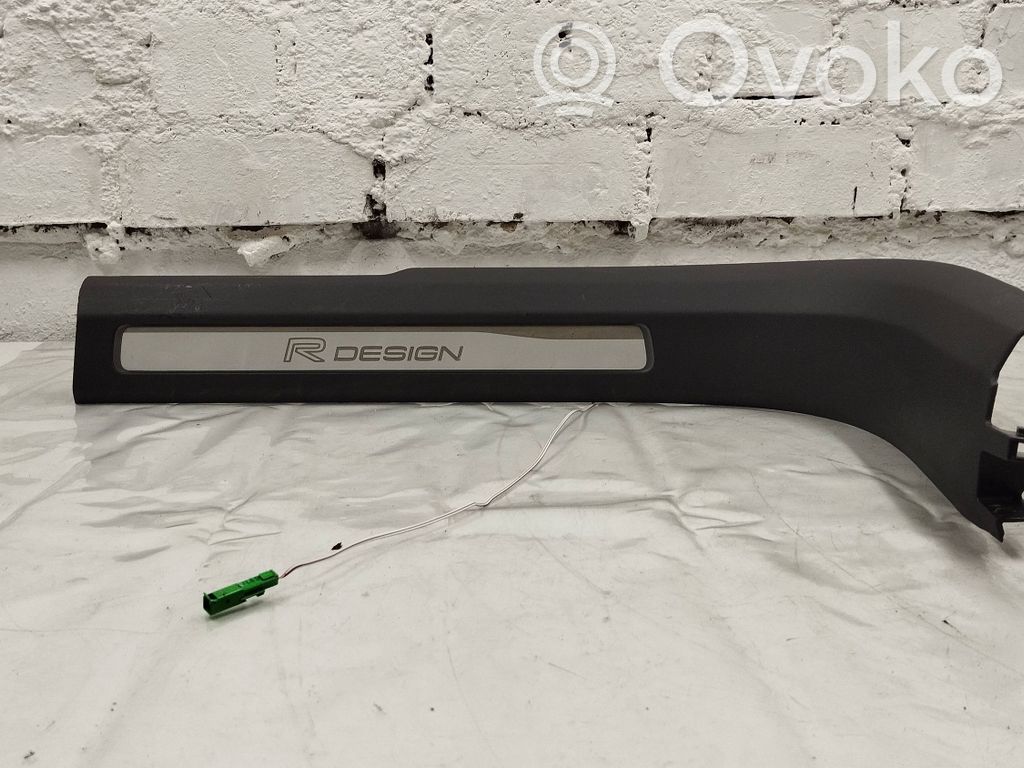 Volvo XC90 Front sill trim cover 