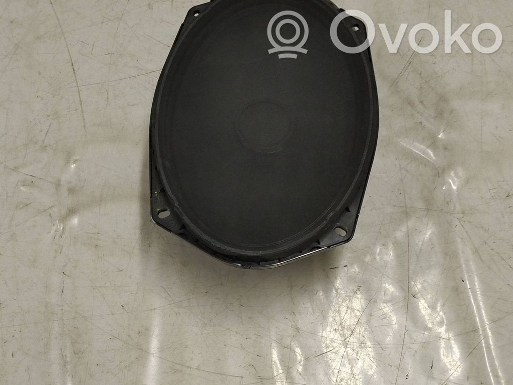 Jeep Grand Cherokee Front door speaker 