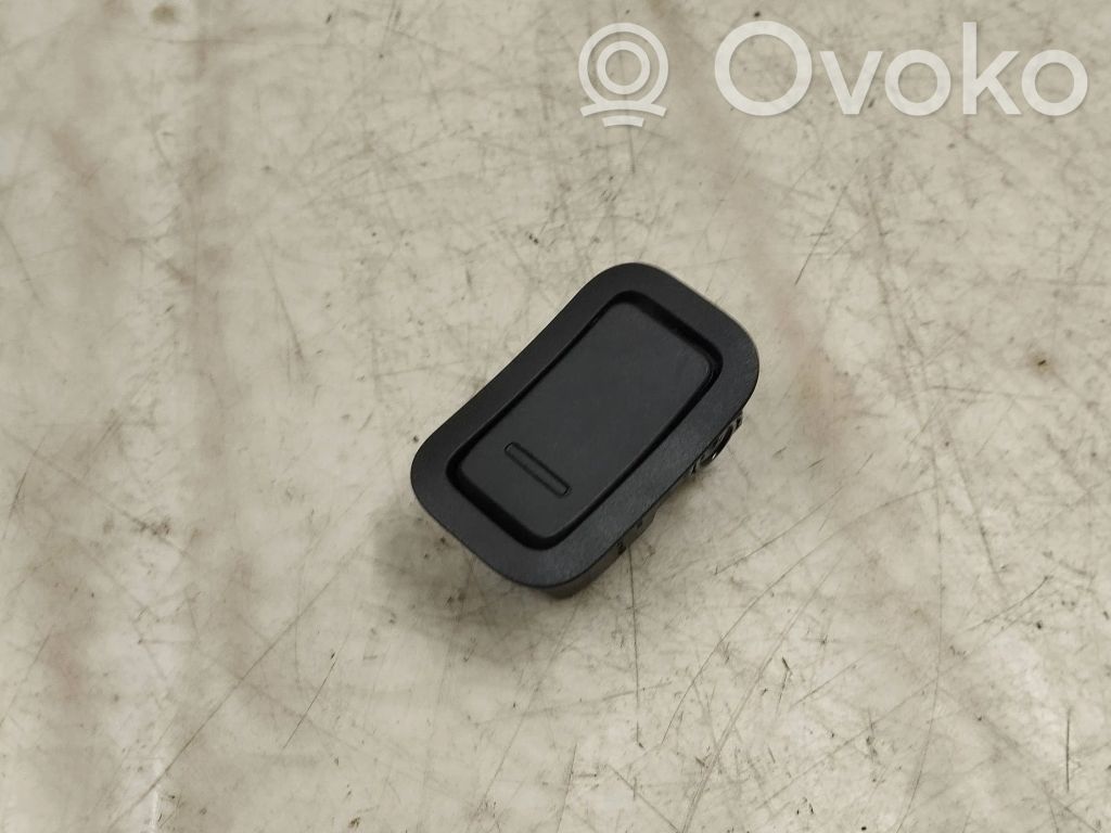Mercedes-Benz S C217 Tie down hook / loop 