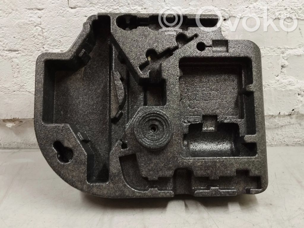 Volvo XC60 Tool box 