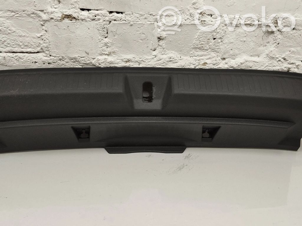 Audi A3 8Y Osłona pasa bagażnika 
